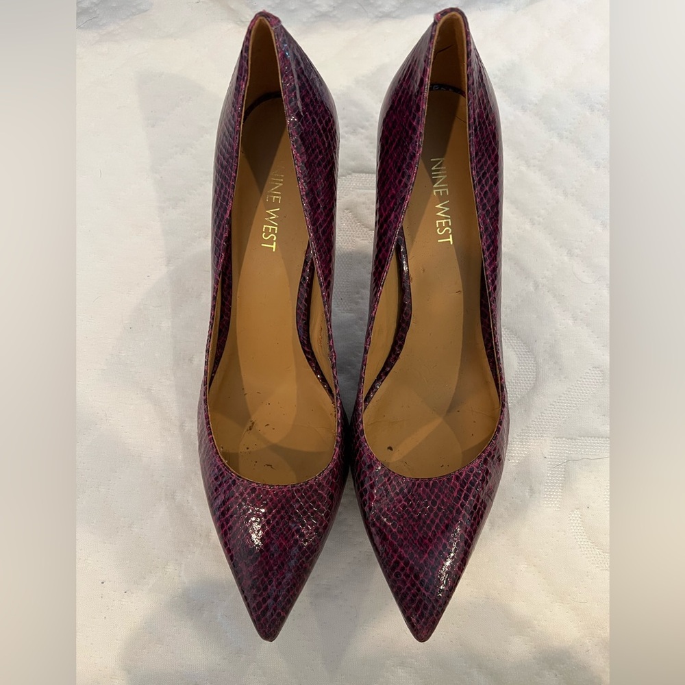 Nine West women’s kitten heels, purple snake skin
